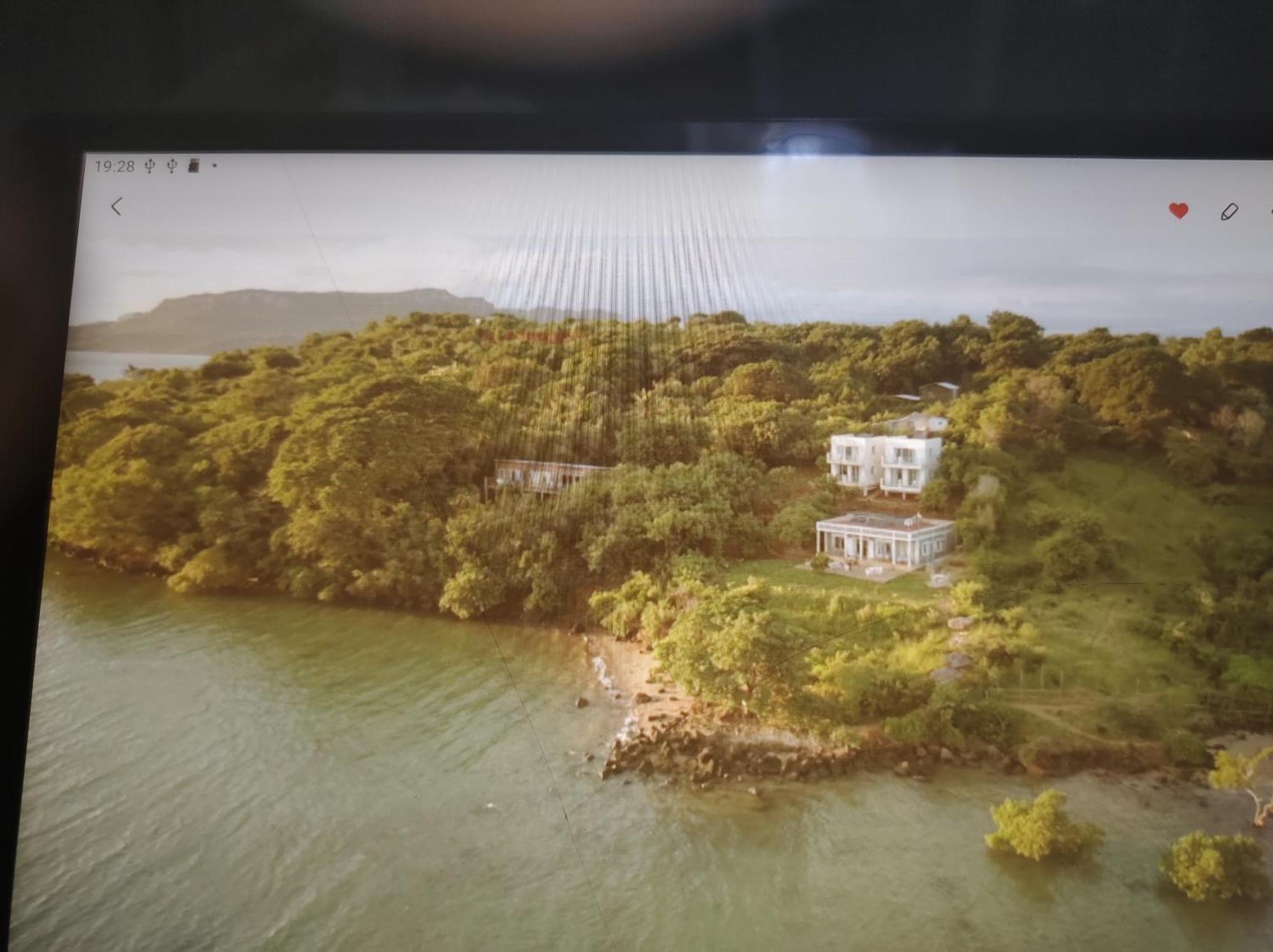 Hotel Riziky Antsiranana Екстер'єр фото