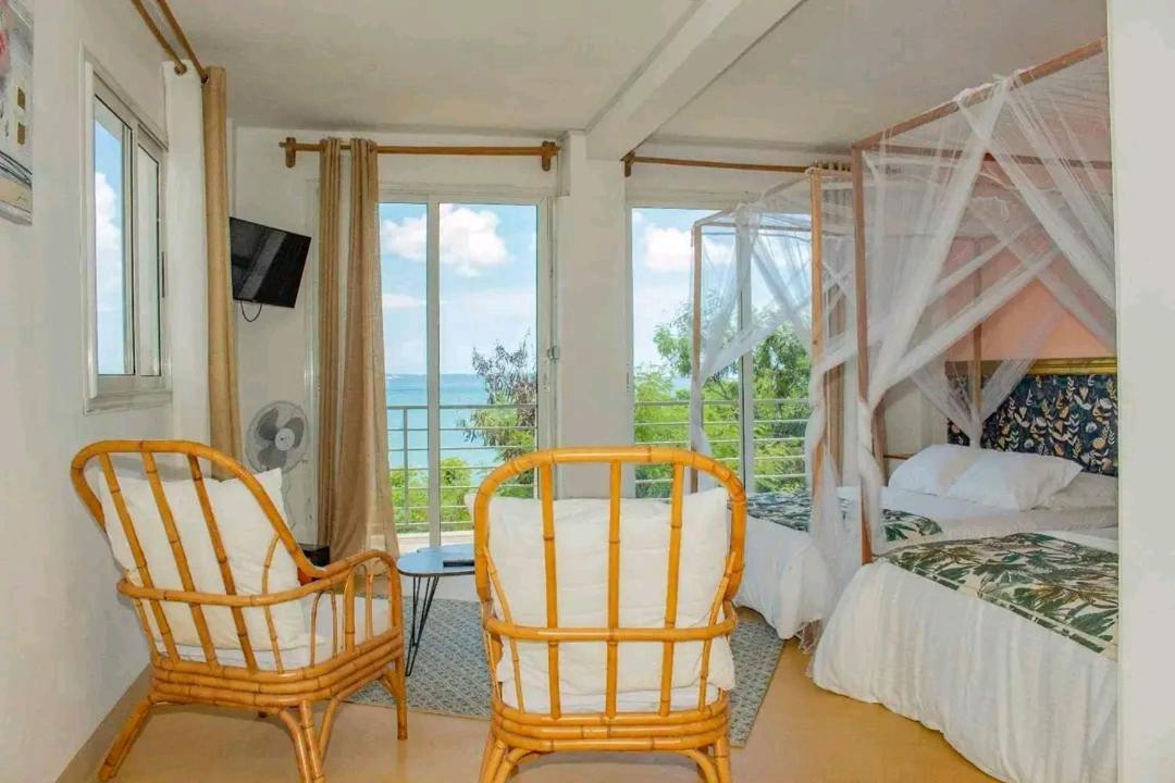 Hotel Riziky Antsiranana Екстер'єр фото